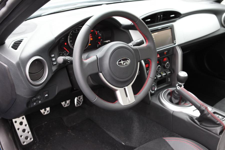  Subaru BRZ 2011 года  (фото 55 из 209)